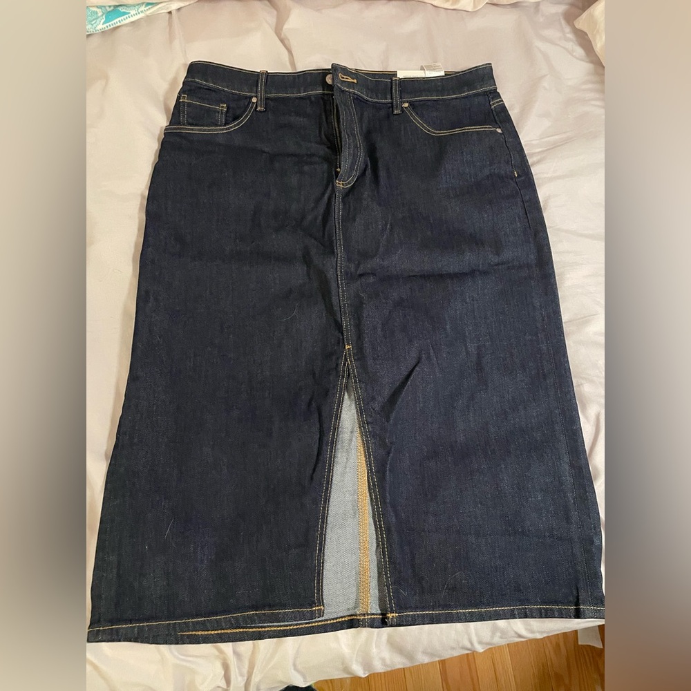 Chico’s dark wash denim pencil skirt NWT size 3 (U.S. 16) - Picture 9 of 9